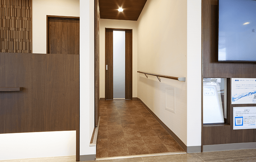 手すり付きの廊下